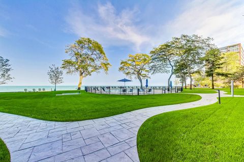 Tiny photo for 1630 N Sheridan Road #7K, Wilmette, IL 60091 (MLS # 12588255)