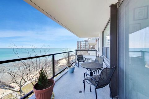 Tiny photo for 1630 N Sheridan Road #7K, Wilmette, IL 60091 (MLS # 12588255)