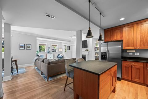 Tiny photo for 1504 W Cullom Avenue #G, Chicago, IL 60613 (MLS # 12645722)
