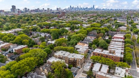 Tiny photo for 1504 W Cullom Avenue #G, Chicago, IL 60613 (MLS # 12645722)