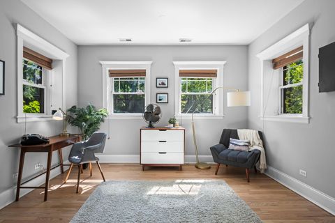 Tiny photo for 1504 W Cullom Avenue #G, Chicago, IL 60613 (MLS # 12645722)