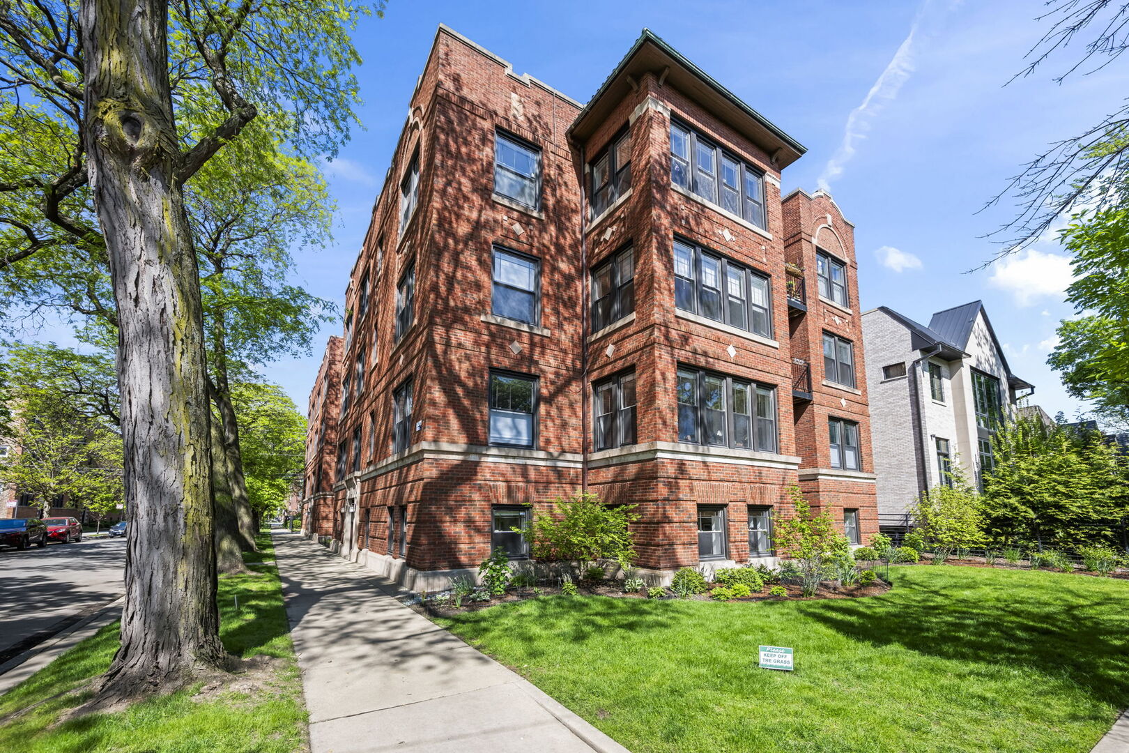 1504 W Cullom Avenue G