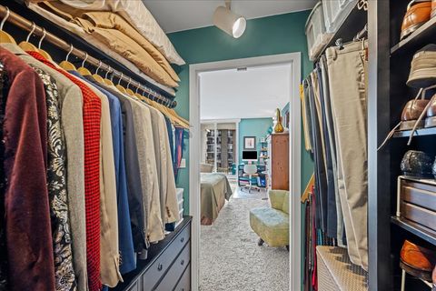 Tiny photo for 6033 N Sheridan Road #37L, Chicago, IL 60660 (MLS # 12467826)