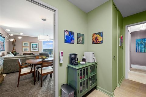 Tiny photo for 6033 N Sheridan Road #37L, Chicago, IL 60660 (MLS # 12467826)