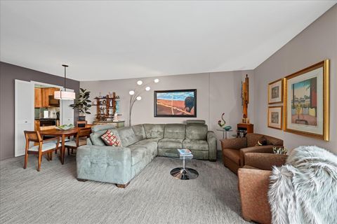 Tiny photo for 6033 N Sheridan Road #37L, Chicago, IL 60660 (MLS # 12467826)
