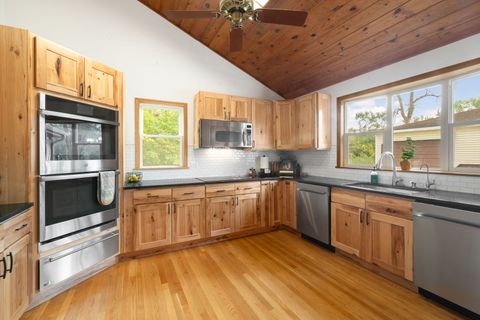 Tiny photo for 17W201 Red Oak Avenue, Addison, IL 60101 (MLS # 12494222)