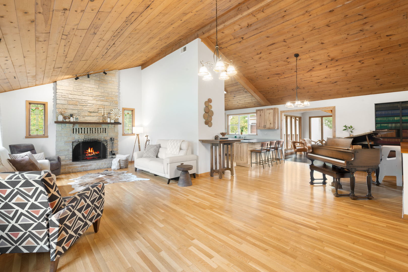 17W201 Red Oak Avenue