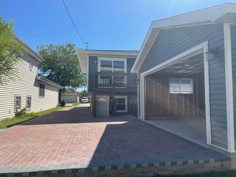 Tiny photo for 13912 S MANISTEE Avenue, Burnham, IL 60633 (MLS # 12459217)