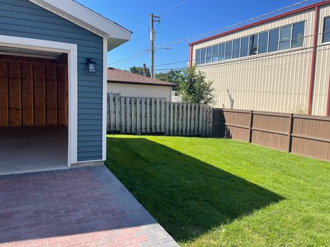 Tiny photo for 13912 S MANISTEE Avenue, Burnham, IL 60633 (MLS # 12459217)