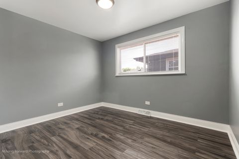 Tiny photo for 13912 S MANISTEE Avenue, Burnham, IL 60633 (MLS # 12459217)
