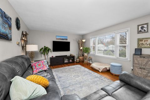 Tiny photo for 1612 31st Street A, Moline, IL 61265 (MLS # 12610125)