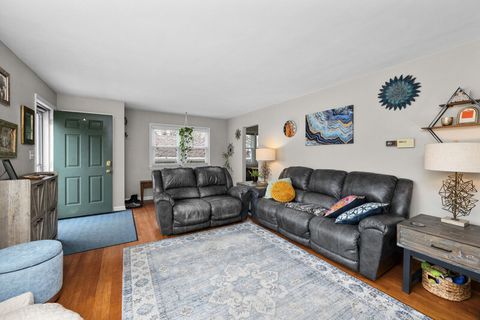 Tiny photo for 1612 31st Street A, Moline, IL 61265 (MLS # 12610125)