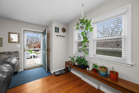 Tiny photo for 1612 31st Street A, Moline, IL 61265 (MLS # 12610125)