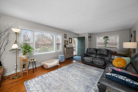 Tiny photo for 1612 31st Street A, Moline, IL 61265 (MLS # 12610125)