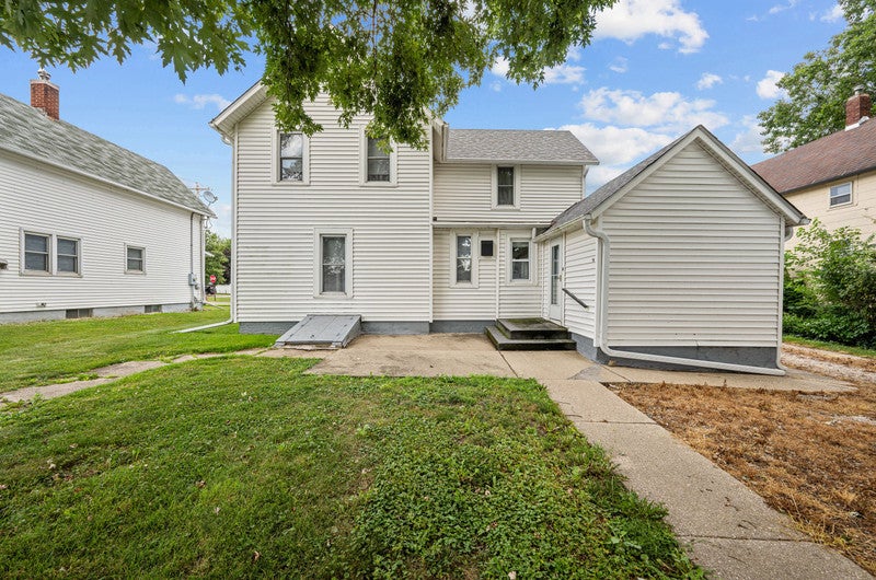 819 N Elm Street