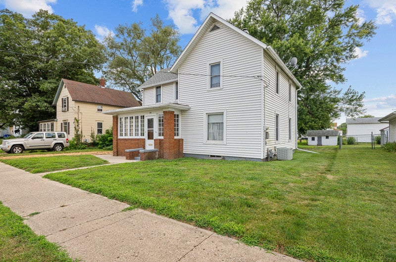 819 N Elm Street