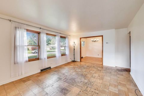 Tiny photo for 315 N Drury Lane, Arlington Heights, IL 60004 (MLS # 12507864)