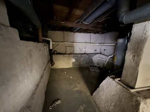 Tiny photo for 508 W Grove Street, Bloomington, IL 61701 (MLS # 12473775)