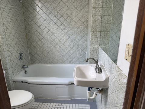 Tiny photo for 508 W Grove Street, Bloomington, IL 61701 (MLS # 12473775)