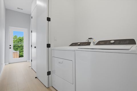 Tiny photo for 5830 N Lincoln Avenue #3S, Chicago, IL 60659 (MLS # 12634382)