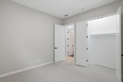Tiny photo for 5830 N Lincoln Avenue #3S, Chicago, IL 60659 (MLS # 12634382)
