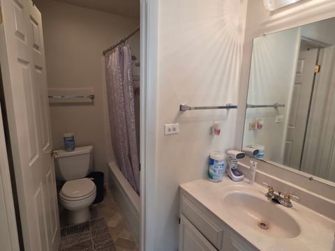 Tiny photo for 390 Springlake Lane #B, Aurora, IL 60504 (MLS # 12634590)