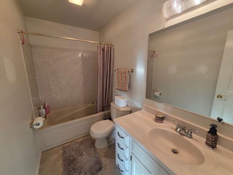 Tiny photo for 390 Springlake Lane #B, Aurora, IL 60504 (MLS # 12634590)