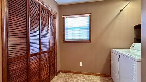 Tiny photo for 601 S Cherry Street, West Frankfort, IL 62896 (MLS # 12564573)