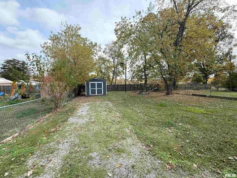 Tiny photo for 116 N WILSON Street, Hurst, IL 62949 (MLS # EB460430)