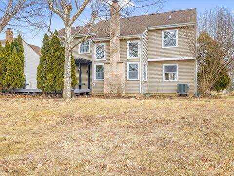 Tiny photo for 256 Hill N Dale Court, Gurnee, IL 60031 (MLS # 12583118)