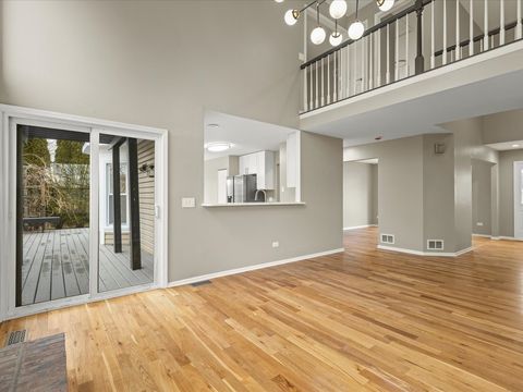 Tiny photo for 256 Hill N Dale Court, Gurnee, IL 60031 (MLS # 12583118)