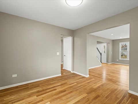 Tiny photo for 256 Hill N Dale Court, Gurnee, IL 60031 (MLS # 12583118)