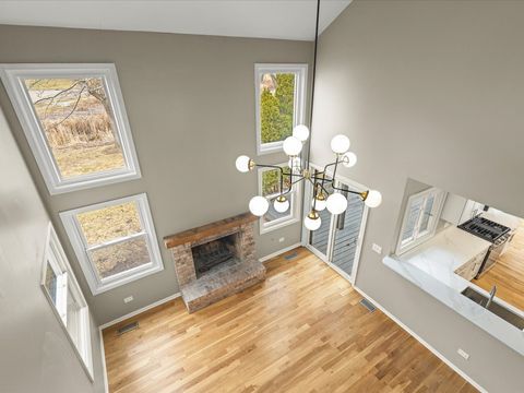 Tiny photo for 256 Hill N Dale Court, Gurnee, IL 60031 (MLS # 12583118)