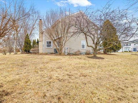 Tiny photo for 256 Hill N Dale Court, Gurnee, IL 60031 (MLS # 12583118)