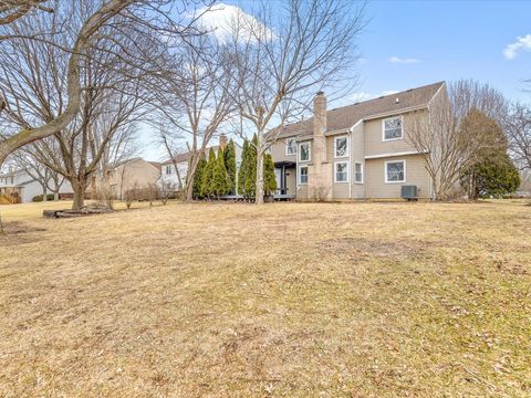 Tiny photo for 256 Hill N Dale Court, Gurnee, IL 60031 (MLS # 12583118)