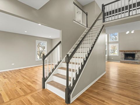 Tiny photo for 256 Hill N Dale Court, Gurnee, IL 60031 (MLS # 12583118)