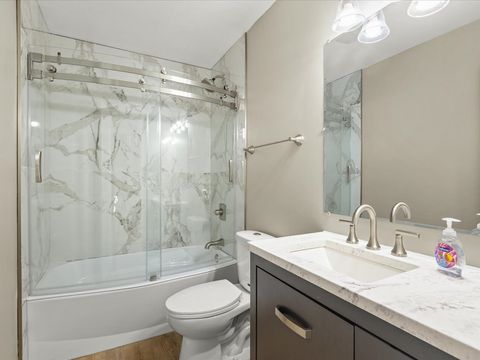 Tiny photo for 256 Hill N Dale Court, Gurnee, IL 60031 (MLS # 12583118)