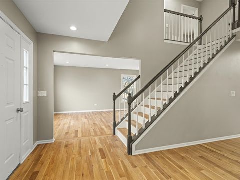 Tiny photo for 256 Hill N Dale Court, Gurnee, IL 60031 (MLS # 12583118)