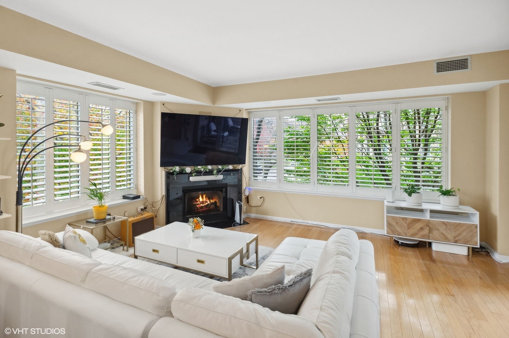 1515 S PRAIRIE Avenue 202