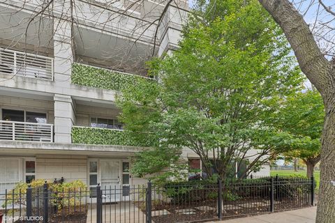 1515 S PRAIRIE Avenue 202 Chicago IL 60605