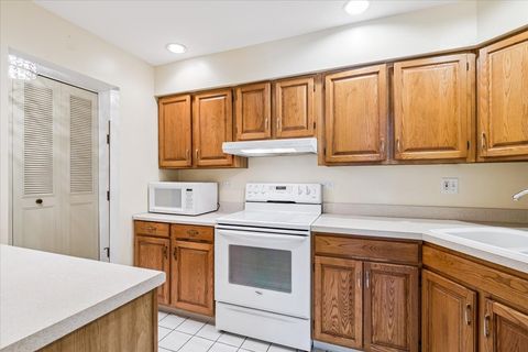 Tiny photo for 2600 Brookwood Way Drive #212, Rolling Meadows, IL 60008 (MLS # 12473793)