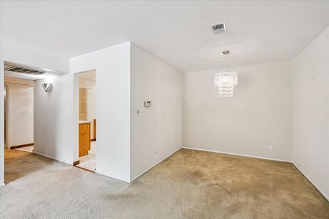 Tiny photo for 2600 Brookwood Way Drive #212, Rolling Meadows, IL 60008 (MLS # 12473793)