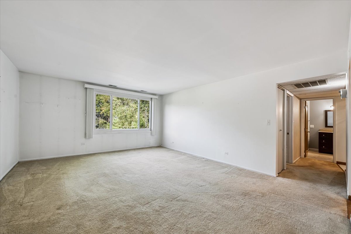 Rolling Meadows, Illinois 60008, United States, 1 Bedroom Bedrooms, ,1 BathroomBathrooms,Residential,Contingent,210760