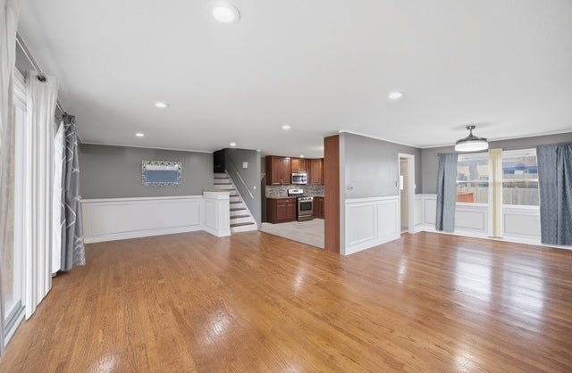 214 N Pleasant Drive