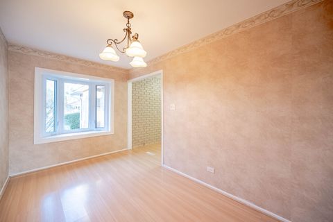 Tiny photo for 5919 W 109th Place, Chicago Ridge, IL 60415 (MLS # 12534324)