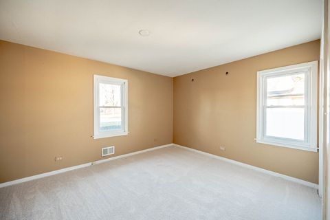 Tiny photo for 5919 W 109th Place, Chicago Ridge, IL 60415 (MLS # 12534324)