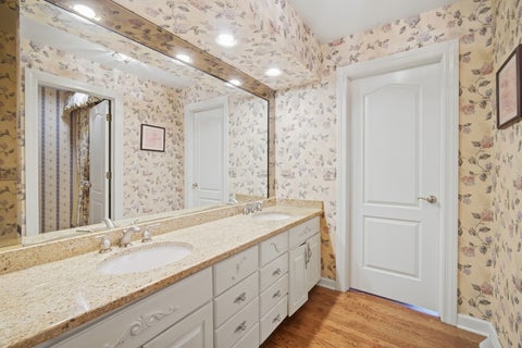 Tiny photo for 4 S Wynstone Drive, North Barrington, IL 60010 (MLS # 12753618)