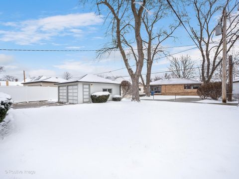 Tiny photo for 413 N Ridgeland Avenue, Elmhurst, IL 60126 (MLS # 12595420)
