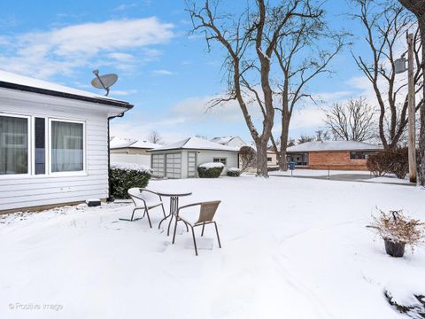 Tiny photo for 413 N Ridgeland Avenue, Elmhurst, IL 60126 (MLS # 12595420)