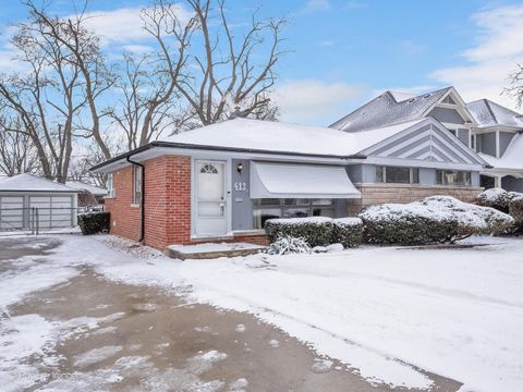 Tiny photo for 413 N Ridgeland Avenue, Elmhurst, IL 60126 (MLS # 12595420)